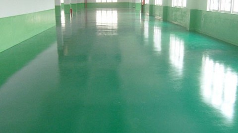 装了3套房才敢说：花几千块做“地坪漆”比铺瓷砖省2万，入住三年没返修过